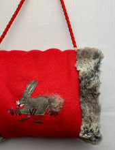 Lade das Bild in den Galerie-Viewer, Hase